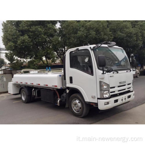 Camion dell&#39;acqua del bagno per l&#39;aeroporto